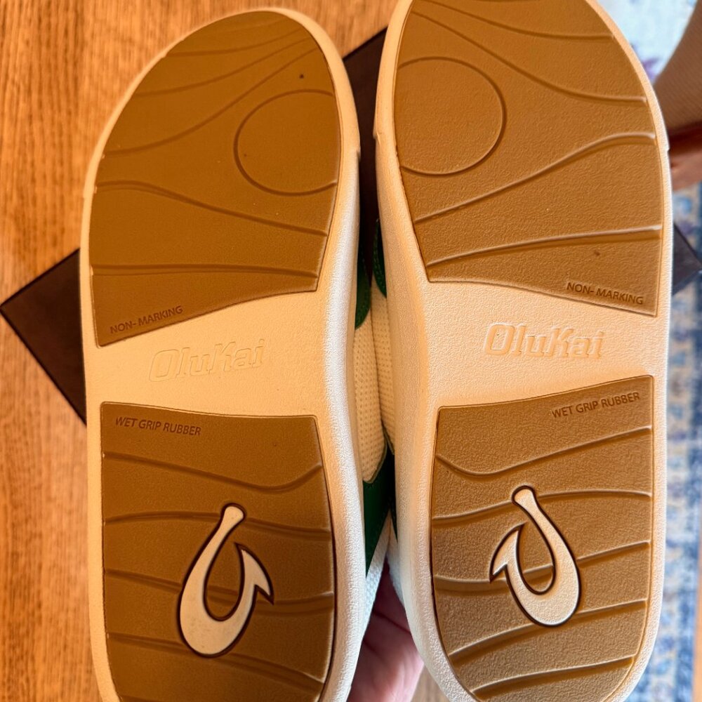 OluKai Kīlea Sneakers | Women’s US 10 / EU 40 | White & Bamboo - Picture 5 of 7